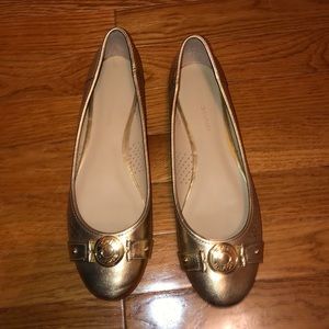 Tommy Hilfiger golds flats